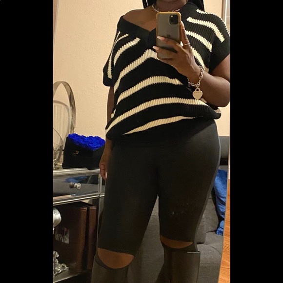 Oversized Sweater Vest - Picture 4 of 5